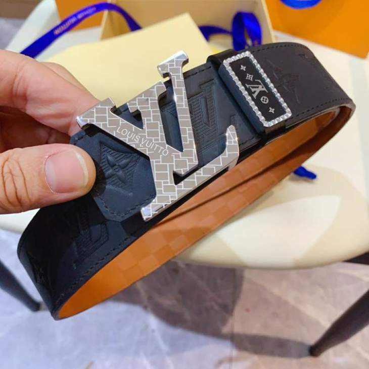 Picture of Louis Vuitton Belts _SKUfw218885121fw